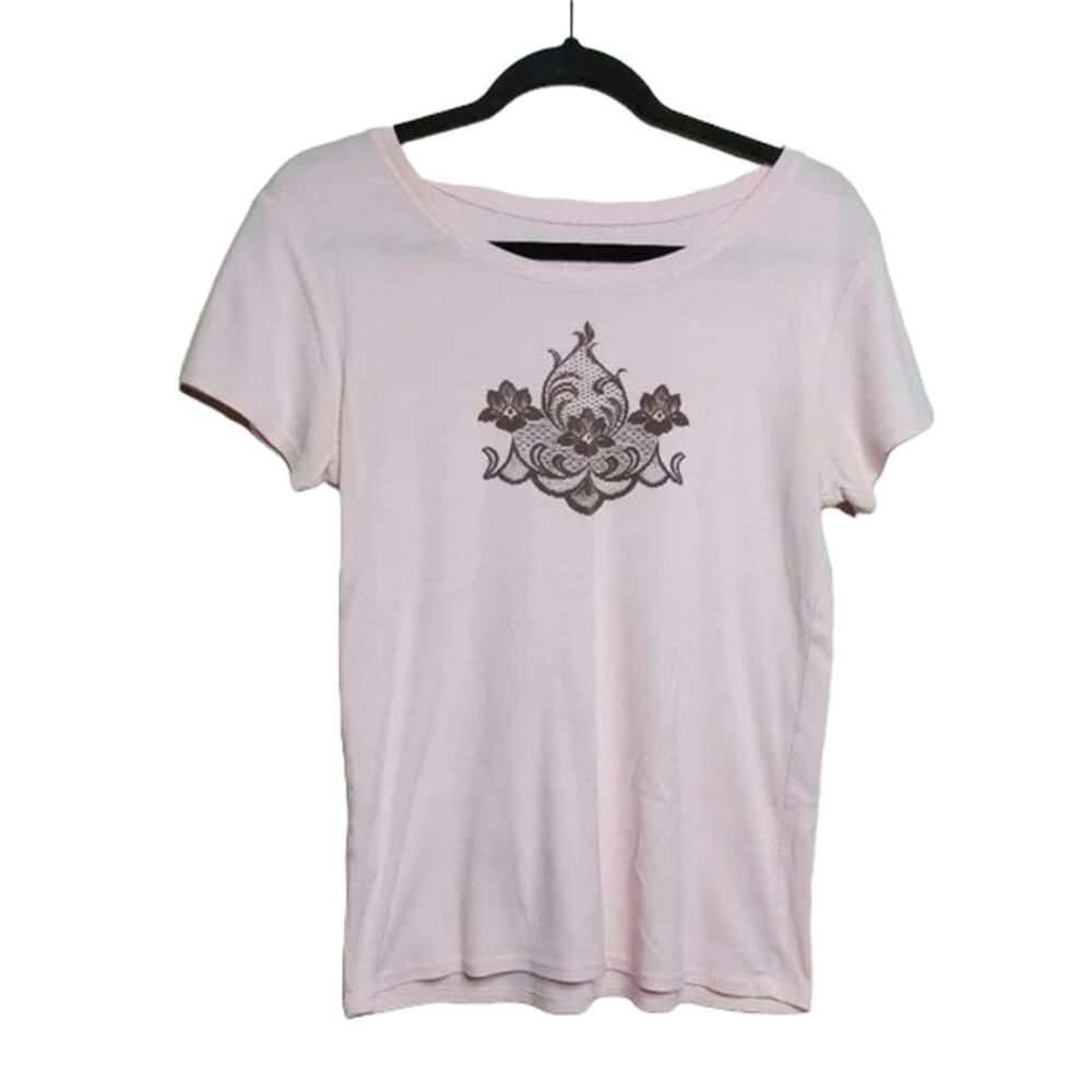 Lucy Graphic Tee - Size L - GUC